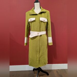 🌹NWOT🌹 Olive Green Coat with Tan Lining